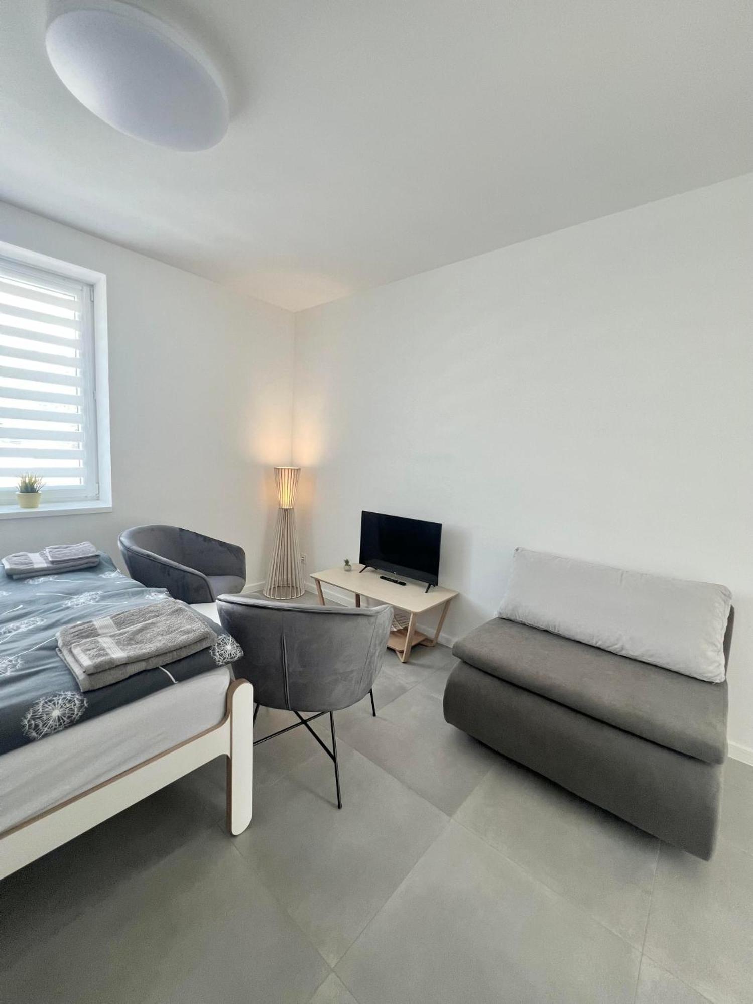 2 Moderne Apartmany 19 A 95 V Sukromi V Centre Mesta Turcianske Teplice Exterior photo